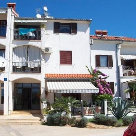 Olivia, Seaside Apartment In Medulin, Croatia Eksteriør billede
