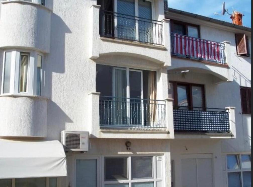 Olivia, Seaside Apartment In Medulin, Croatia Eksteriør billede